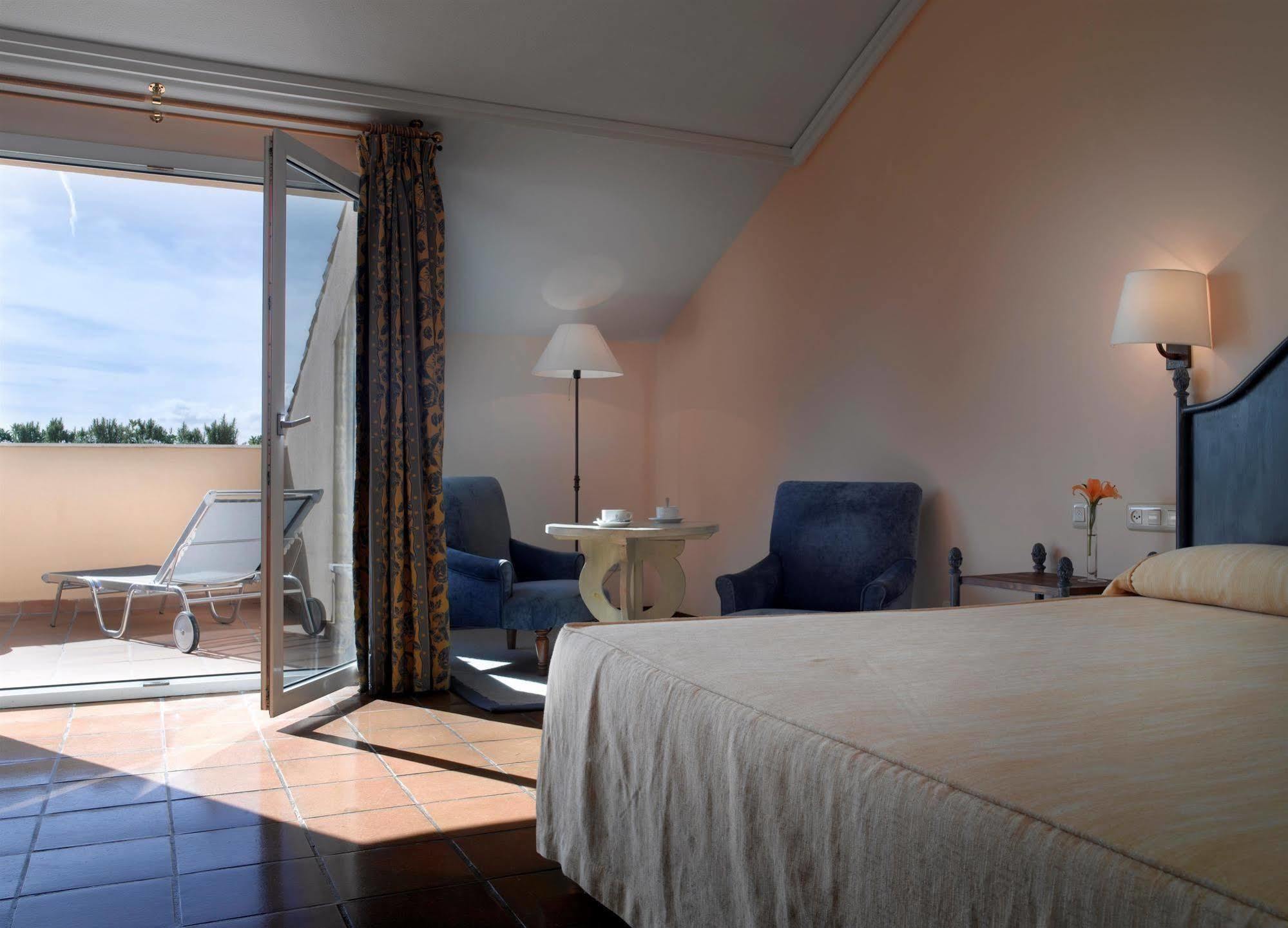 Hotell De Gibralfaro 4*